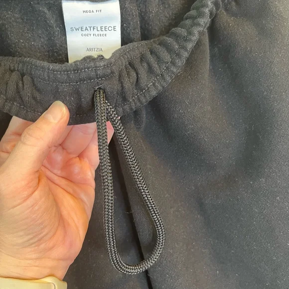 Aritzia Sweatfleece Cozy Fleece Sweatpants Boyfriend Fit Straight Leg Black XS - Picture 11 of 17
